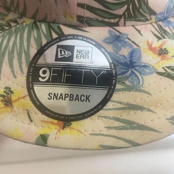 Florida Marlins 9Fifty Cooperstown Collection Floral Beach Hawaiian Snapback Hat - Picture 8 of 10